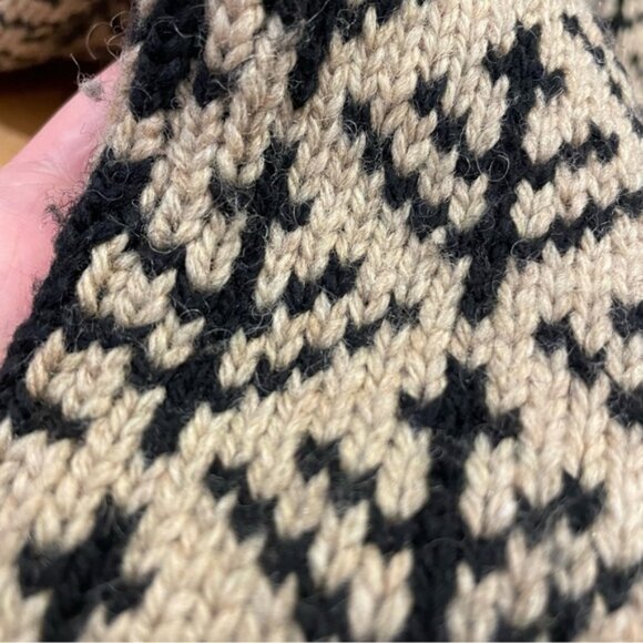 Vintage 90s Nordic inspired wool blend zip-up sweater is size small. - Picture 13 of 13